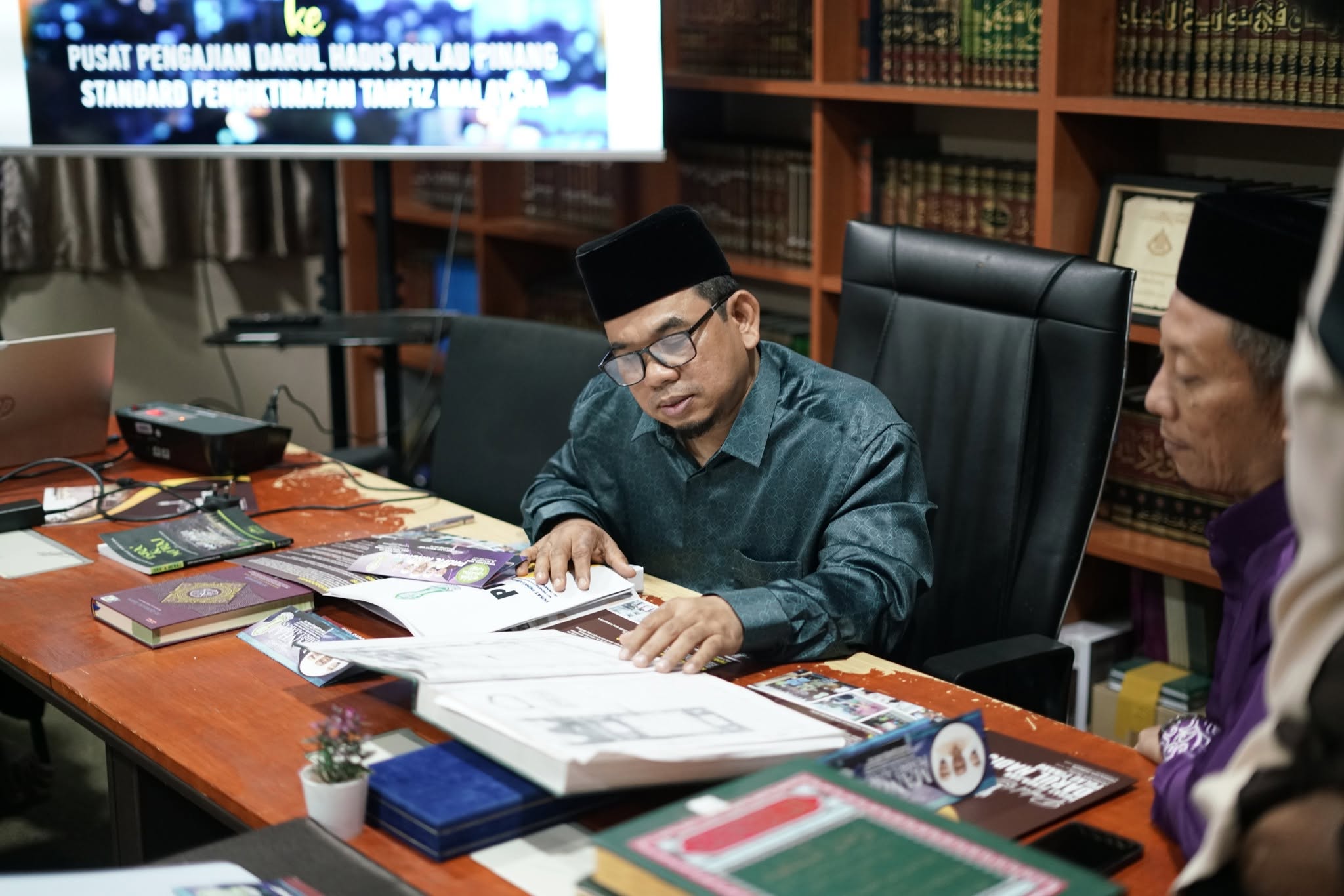 https://my04.awfatech.com/darulhadispp/content/news/newsf1_DH010_1788175718.jpg